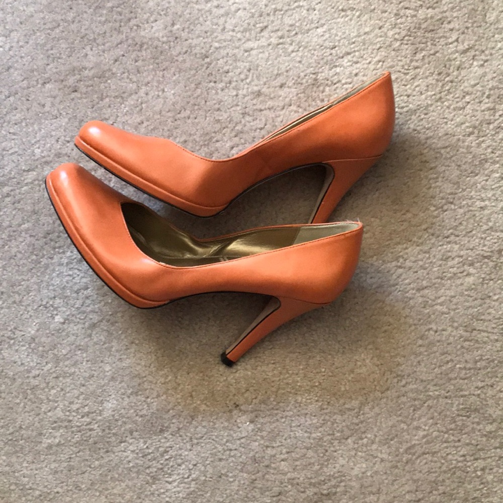 Tahari leather pumps.
